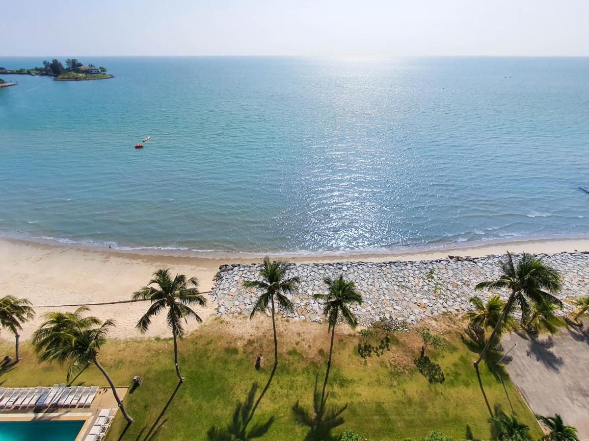 'Newly Refurbished' 'Sunny Seaview' At Regency With 2 Carpark By Shine Stay Port Dickson Ngoại thất bức ảnh