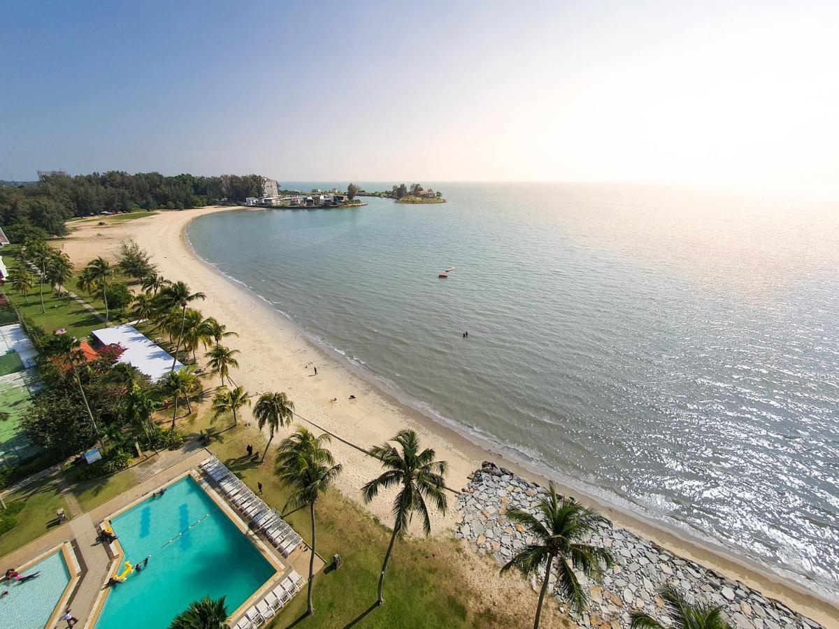 'Newly Refurbished' 'Sunny Seaview' At Regency With 2 Carpark By Shine Stay Port Dickson Ngoại thất bức ảnh