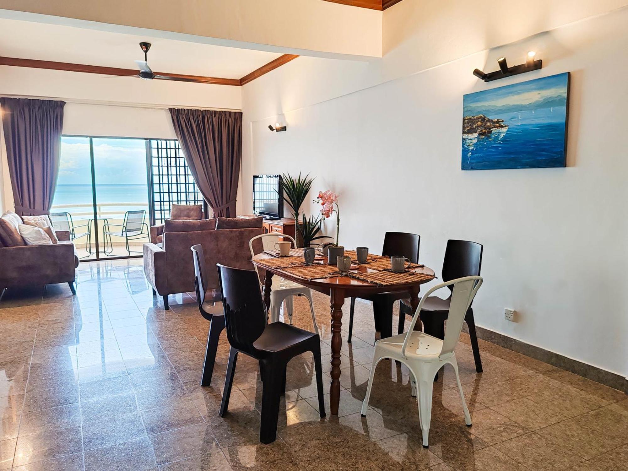 'Newly Refurbished' 'Sunny Seaview' At Regency With 2 Carpark By Shine Stay Port Dickson Ngoại thất bức ảnh